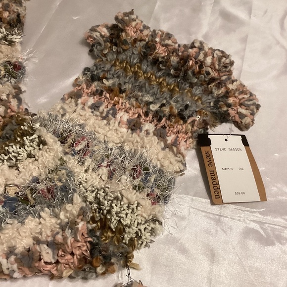Steve Madden Multi Color Knit Scarf NWT - Picture 5 of 5